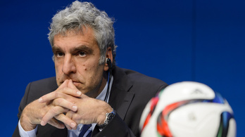 Blatteres viccet mesélt, kirúgták a FIFA kommunikációs igazgatóját