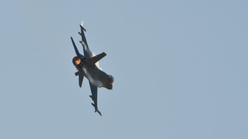 Titokzatos módon lezuhant egy F-16-os vadászgép Arizonában