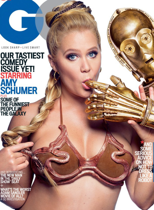 Amy Schuler C-3PO ujját szopogatja a GQ magazin címlapján.
