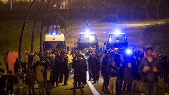 200 pluszrendőrt vezényeltek Calais-be