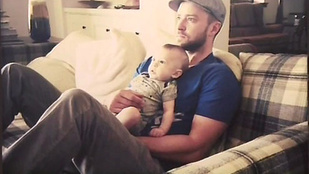 Justin Timberlake mutatott néhány fotót a fiáról