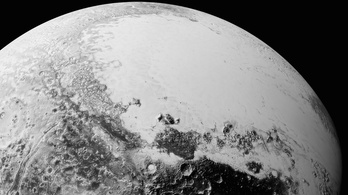 Lélegzetállító képeket készített a NASA a Plutóról