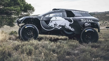 Megmutatták a Peugeot új Dakar-gépét