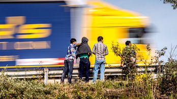 Magyar kamionban halt meg egy menekült Calais közelében