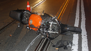 Durva motoros baleset történt Zuglóban
