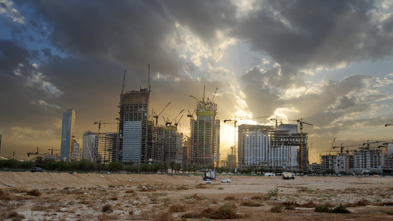 Belebukhat a szaúdi rezsim az évezred olajspekulációjába