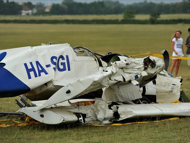 Halálos áldozata is van a dunakeszi repülőbalesetnek
