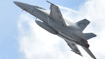 Lezuhant egy F-18-as vadászgép Angliában