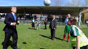 Orbánék bevezetnék az iskolai futballoktatást