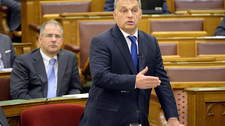 Orbán nem győzte dicsérni magát a gyermekéhezés elleni harcban
