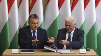 Orbán utálja az adókat, de adófizetői pénzt szívesen oszt