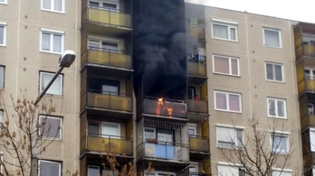 Tűz volt egy hetedik emeleti lakásban Miskolcon