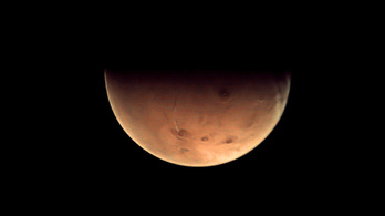 Közel van a Mars, nézze meg!