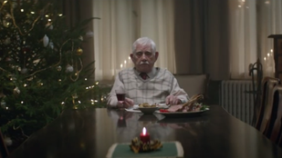 Meghatónak szánt, morbid karácsonyi reklámmal támadnak a németek