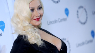 Christina Aguilera rekonstruálta részeg balesetét
