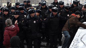 Most már lehet lőni a tüntetőkre Oroszországban