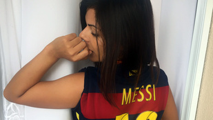 A legjobb seggű miss bumbum seggel gratulál Messinek