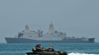 Fogságba került két amerikai hadihajó Iránban