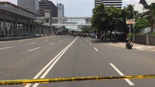 Legalább hat bomba robbant Jakartában