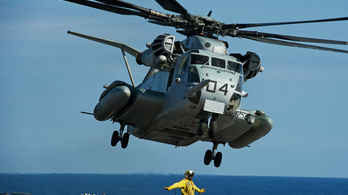 Összeütközött két amerikai katonai helikopter Hawaii-nál