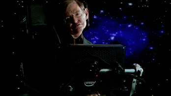 Stephen Hawking: Önmagától kell félnie az emberiségnek