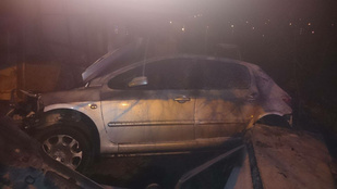 Családi háznak ütközött egy autó a XXII. kerületben