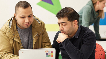 5,3 millió dollárnyi Chromebookot kapnak a menekültek a Google-től