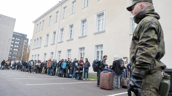 20 ezer menekültet akarnak kitoloncolni a finnek