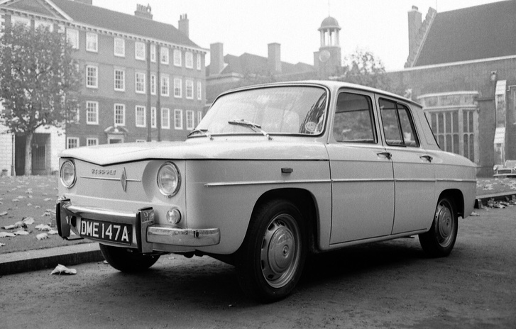 Ez lett a Renault R8-as 1962-ben. Ugye, hogy ugyanolyan?