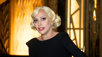 Lady Gaga énekli a himnuszt az ötvenedik Super Bowlon