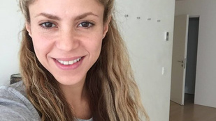 Shakira smink nélkül mutatta meg magát szülinapja alkalmából