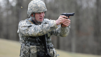 Jön az amerikai katonák utolsó pisztolya