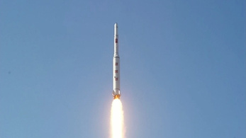 Bukdácsol a pályáján az új észak-koreai műhold