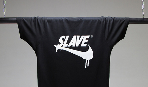 Rabszolga feliratú trikóval kedveskedik az ASOS