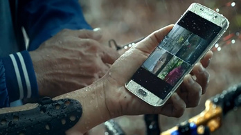 Videón a Samsung vízálló csúcstelefonja