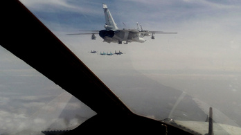 Kiküldtek két brit vadászgépet két orosz bombázó miatt