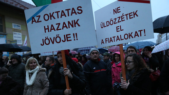 A fideszes képviselők megértik a tüntető tanárokat