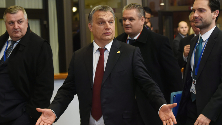Csúnyán ráfázhat Vona, amiért megzsarolta Orbánt