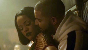 Rihanna egy hálós semmiben dörgölőzik expasijához a új klippjében