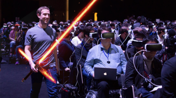 Mém lett a VR-vak újságírók között szambázó Zuckerbergből