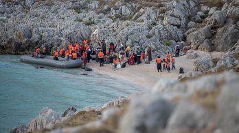 Visszaküldhetik Törökországba a tengeren megmentett menekülteket