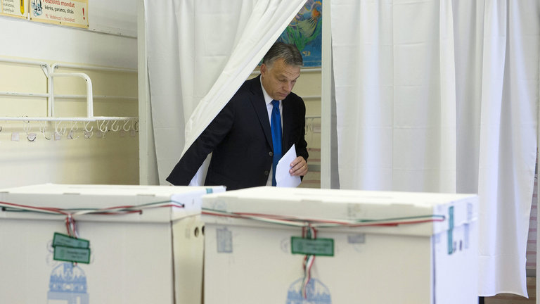 Hatalmas kockázatokat is vállal Orbán a kvótás népszavazásával