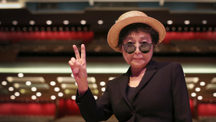Yoko Ono kiszáradásos tünetek miatt került kórházba