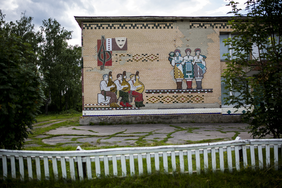 Kultúrház díszítés szovjet módra a Harkhushyntsiben. 