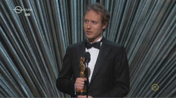 Így vette át Nemes Jeles László az Oscar-díjat