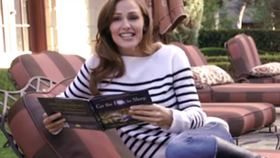 Jennifer Garner bazmegelve olvas altató mesét