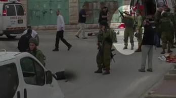 Fejbe lőtte a katona az elfogott palesztint