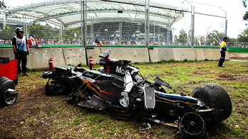Eltört Alonso ülése az ausztrál balesetben
