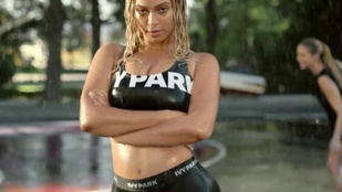 Beyoncé csuromvizesen prezentálta sportmárkáját