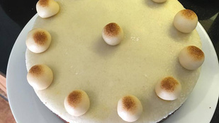 Mellnek nézte az Instagram egy anyuka tortáját, letiltotta a fiókját